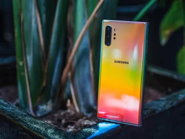 Galaxy Note 10/10+ ”đọ sức” Galaxy Note 9: Có xứng đáng để bạn lên đời?