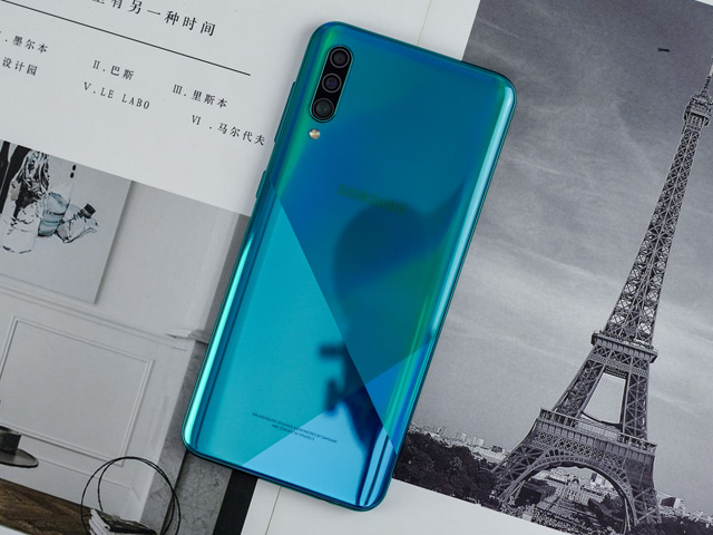 Đánh giá nhanh Galaxy A30s: Bản nâng cấp đáng giá