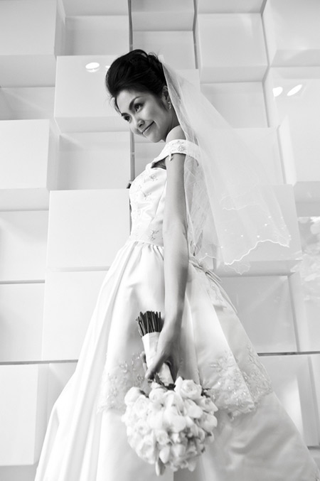 Độc quyền Tăng Thanh Hà và nguồn gốc chiếc váy cưới được thiết kế riêng  sang như nữ hoàng