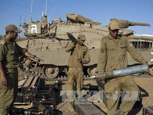 Binh sĩ Israel tập bắn đạn pháo tại Cao nguyên Golan 