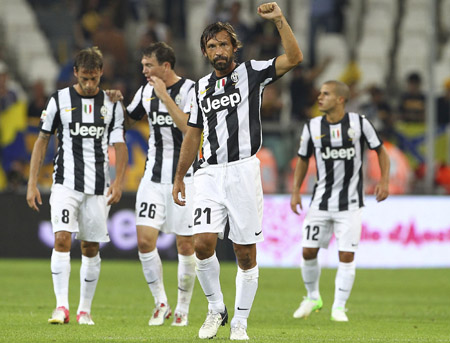 Pirlo cùng đồng đội Juventus sẽ có trận đấu khó khăn trước Real Madrid.