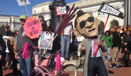 Вашингтон митинг против прослушки Вашингтон Эдвард Сноуден