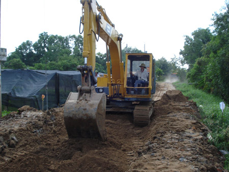 Xây dựng giao thông nông thôn được hoàn thiện sớm  do người dân nhiệt tình tham gia hiến đất.