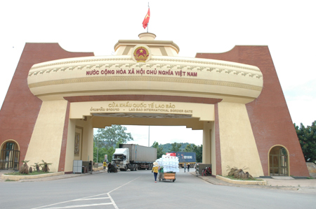 Cửa khẩu quốc tế Lao Bảo.