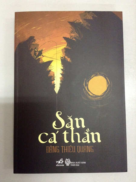 Bìa cuốn “Săn cá thần”.