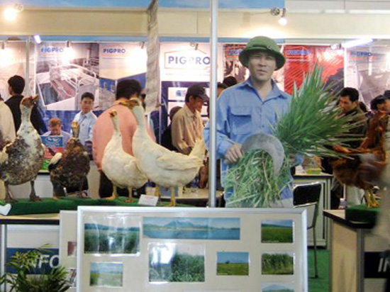 Agroviet 2013 thực sự là nơi tôn vinh các sản phẩm nông sản chủ lực của VN tới bạn bè quốc tế (Ảnh: DNV)