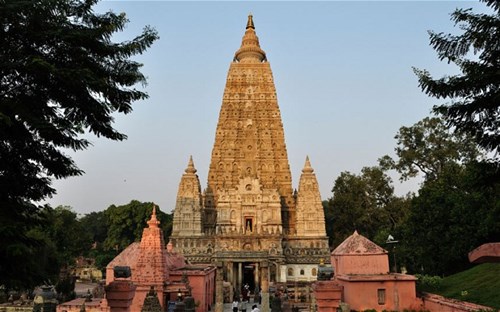 Đền Mahabodhi được xây dựng ở Bodh Gaya tại Bihar, Ấn Độ, nơi Đức Phật đạt cảnh giới dưới gốc cây Bồ Đề hơn 2.500 năm trước.