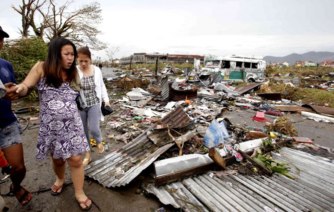 Nhiều phụ nữ ở Philippines đã lâm cảnh góa bụa sau khi siêu bão Haiyan đi qua.