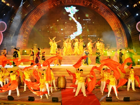 Nhiều lễ hội độc đáo của cộng đồng các dân tộc sẽ được tái hiện tại Làng Văn hóa - Du lịch các dân tộc Việt Nam.