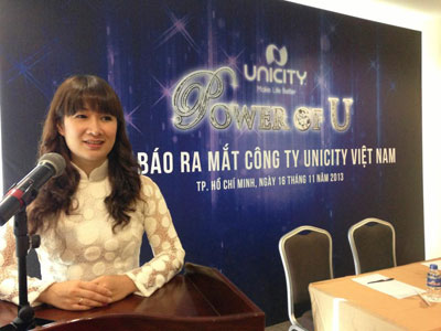 Bà Mai Ngọc Lan, đại diện Unicity Việt Nam.