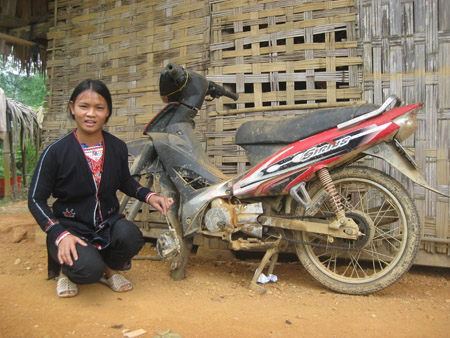 Chiếc xe cà tàng này là tài sản duy nhất của gia đình chị Lý Thị Thành.