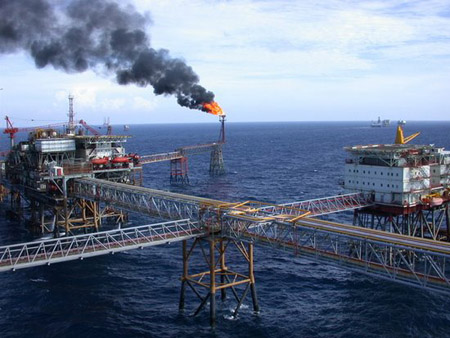 Giàn khoan dầu khí của Petrovietnam.
