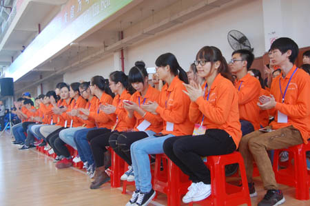 Thanh niên TP Liễu Châu tại buổi giao lưu với Đoàn thanh niên Việt Nam