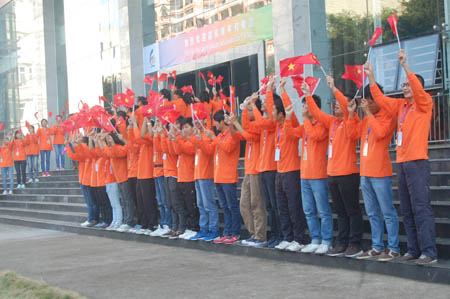 Thanh niên Trung quốc tại TP Liễu Châu, Quảng Tây chào đón đoàn thanh niên Việt Nam