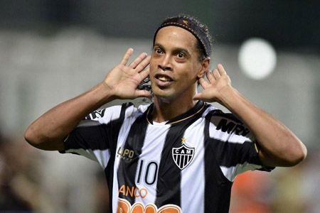 Ronaldinho sẽ gia nhập Besiktas vào tháng 12 tới