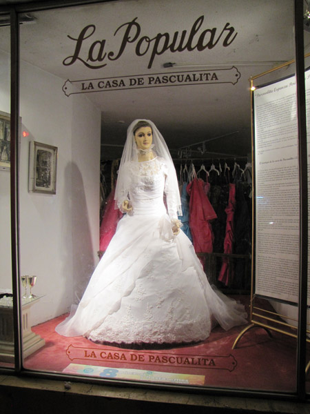 Tiệm áo cưới La Pascualita