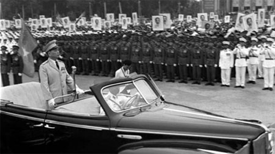 Ngày 2/9/1975, chiếc xe này được sử dụng để chở Đại tướng Võ Nguyên Giáp tại lễ duyệt binh trên Quảng trường Ba Đình Hà Nội,mừng Quốc khánh nước Việt Nam thống nhất. 