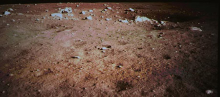  Hình ảnh mới nhất mà Thỏ Ngọc Trung Quốc chụp từ Mặt trăng. Ảnh Xinhua