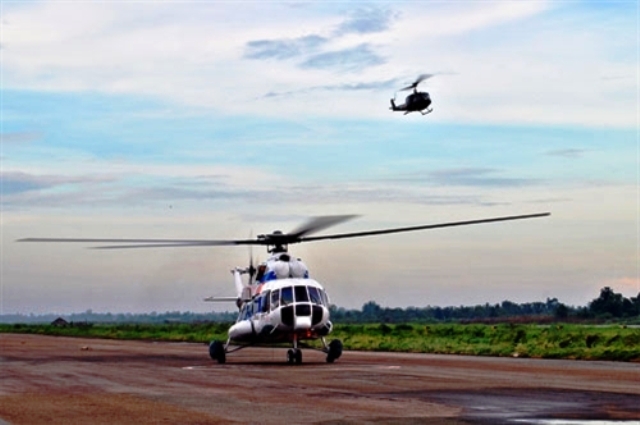 Máy bay UH-1 sát cánh cùng Mi-17 trong đội hình Lữ đoàn 917