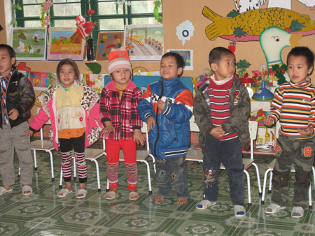 Cần xây dựng hệ thống cơ sở giáo dục đồng bộ nhằm giảm bạo lực ở trẻ em  (ảnh chụp tại điểm Trường Cốc Mì, Bát Xát, Lào Cai).