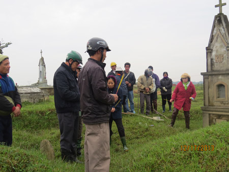 Thắp nén nhang tưởng nhớ tổ tiên