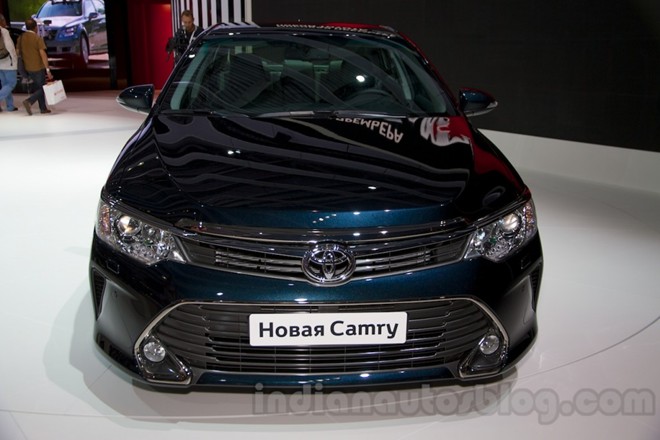 Toyota Camry 2015 có giá tương đương 443 triệu đồng tại Nga