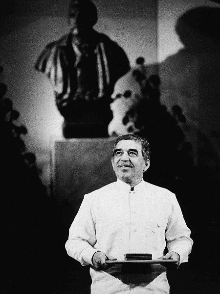 Gabriel Garcia Marquez nhận giải Nobel Văn học