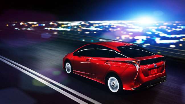 lo chi tiet mau xe cong nghe cao toyota prius 2016 hinh anh 2