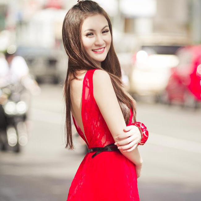 can canh hot girl kelly sau 5 lan “dao keo” hinh anh 3