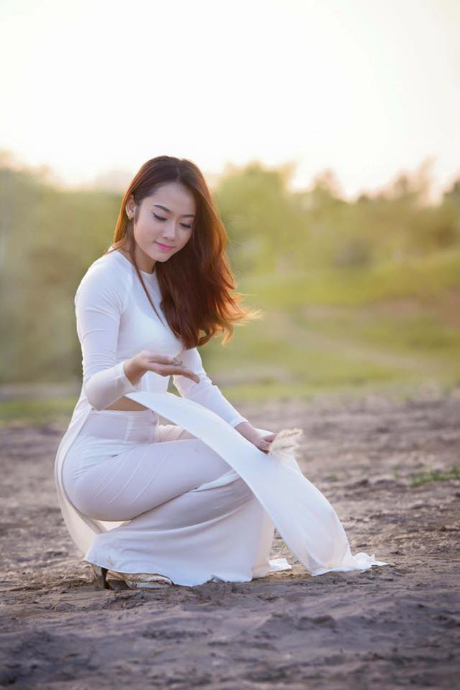 hot girl lao bi nham tuong gai viet khi mac ao dai hinh anh 6