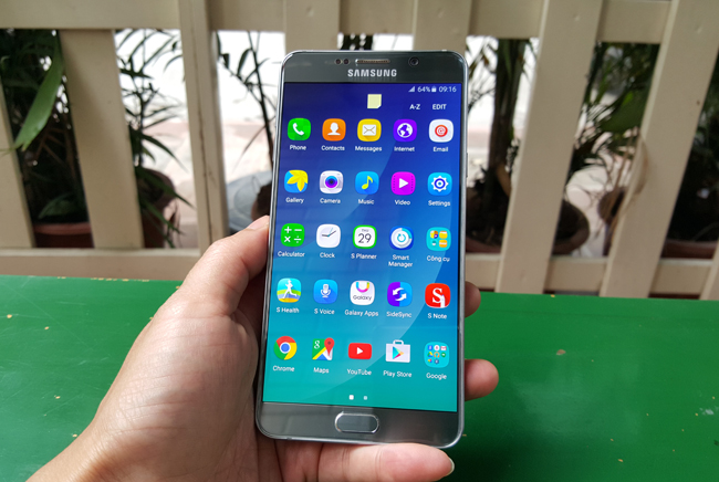 tren tay galaxy note 5 mau bac titanium manh me hinh anh 1