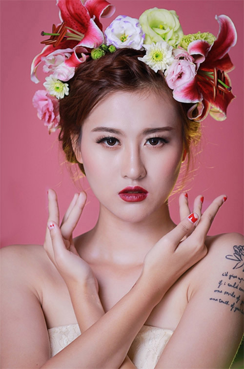 Bộ sưu tập hình xăm tuyệt đẹp của gái ngoan showbiz Việt