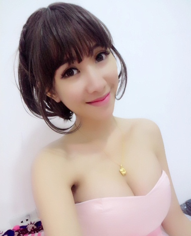 hot girl truong san khau ngay tho day nong bong hinh anh 11