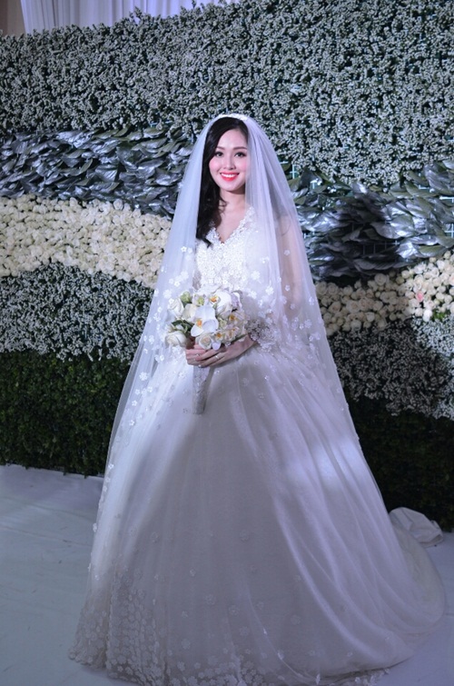 Việt Nam lọt top những chiếc váy cưới đắt tiền nhất thế giới