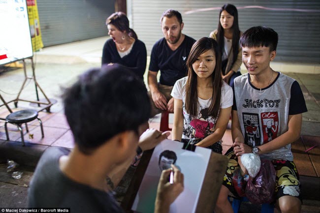 cuoc song nao nhiet ve dem tai pho du lich o bangkok hinh anh 12