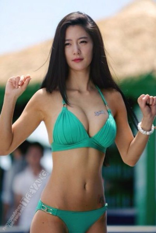 30 người mẫu thời trang VN diện bikini nóng bỏng