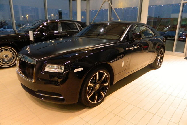 ngay ngat rolls-royce wraith carbon fiber mau den mo moi hinh anh 3