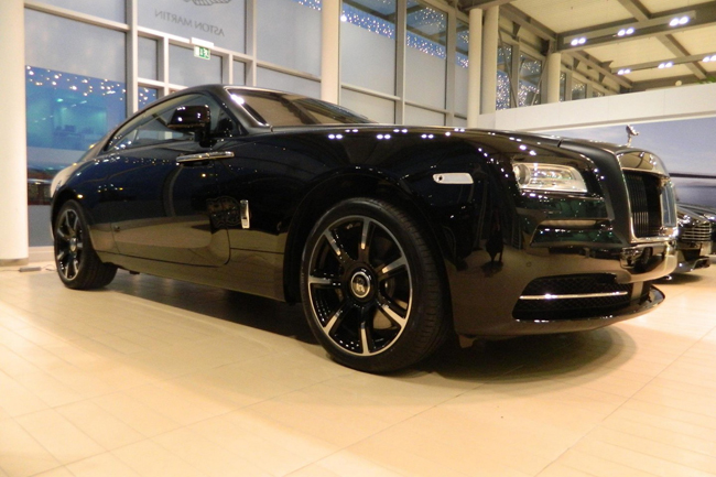 ngay ngat rolls-royce wraith carbon fiber mau den mo moi hinh anh 4