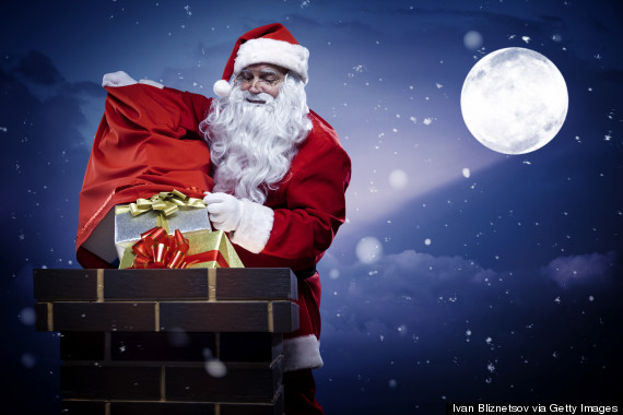Nếu bạn đang tìm kiếm một cách khác lạ để ăn mừng Giáng sinh, hãy xem những hình ảnh Ông già Noel chui qua ống khói. Không chỉ là một phần của nhiều lễ hội ở nhiều quốc gia, đó còn là một trải nghiệm vui vẻ và đầy ý nghĩa cho mùa lễ này.