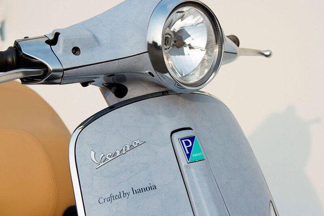 ngam vespa primavera can trung 