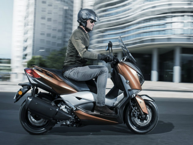 Tường tận siêu xe ga 2017 Yamaha X-Max 300 cho phái mạnh