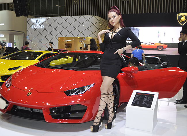 anh: nhung nu pg xinh dep tai trien lam o to motoshow 2016 hinh anh 15