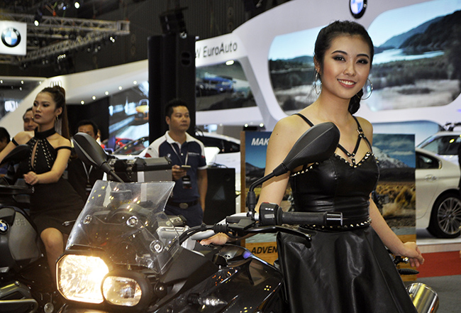 anh: nhung nu pg xinh dep tai trien lam o to motoshow 2016 hinh anh 7