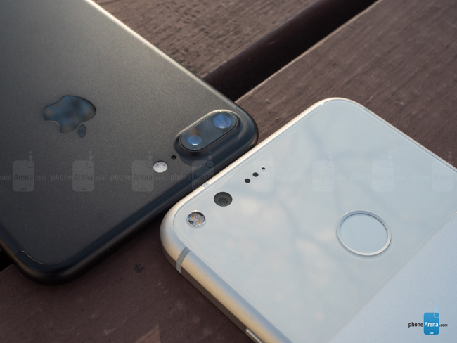 google pixel xl lieu co xung voi iphone 7 plus hinh anh 7