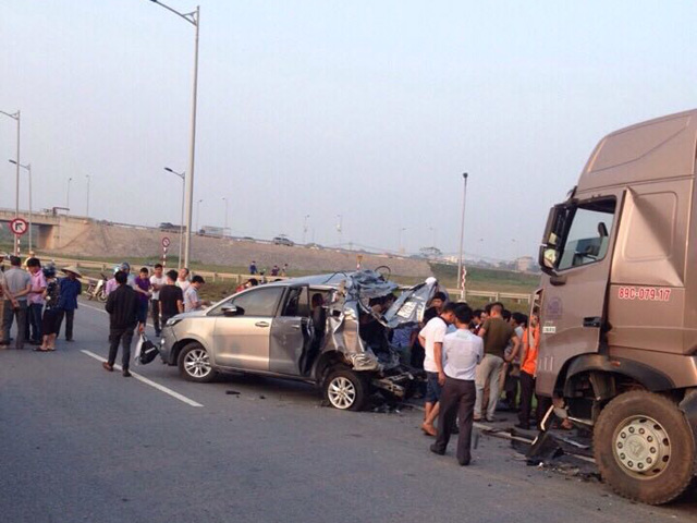 Tai nạn cao tốc Hà Nội-Thái Nguyên: Bắt khẩn cấp lái xe Innova