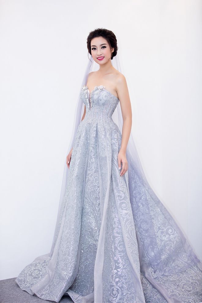 Váy dạ hội của mỹ nhân Việt ở Miss Grand: Kiều Loan lựa chọn mạo hiểm, Thuỳ  Tiên đổi vào phút chót