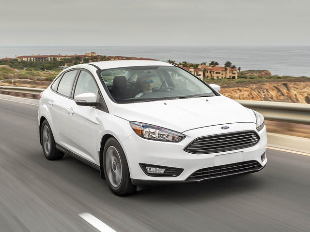 Đánh giá ngoại thất nội thất xe Ford Focus 2020 cùng giá lăn bánh