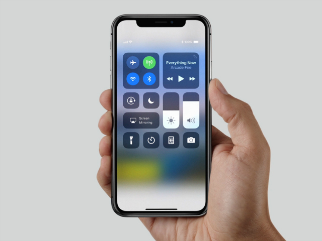 Ngày phát hành iPhone X có thể bị hoãn lại tới tháng 12