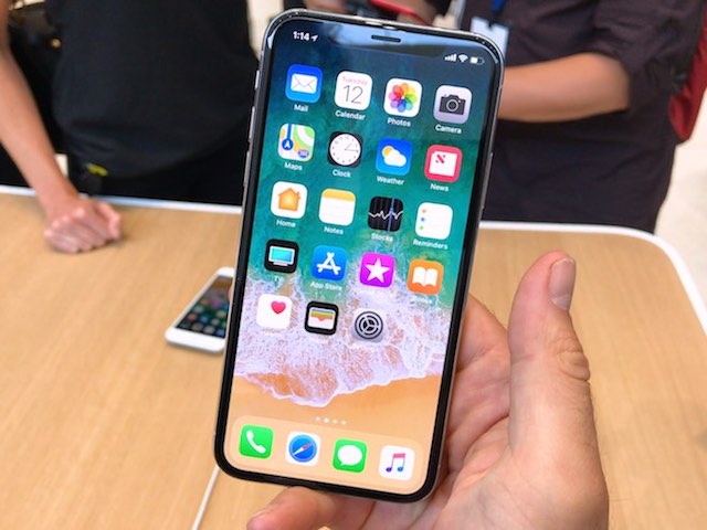 Người Việt đang “miễn nhiễm” với “cơn sốt” iPhone X