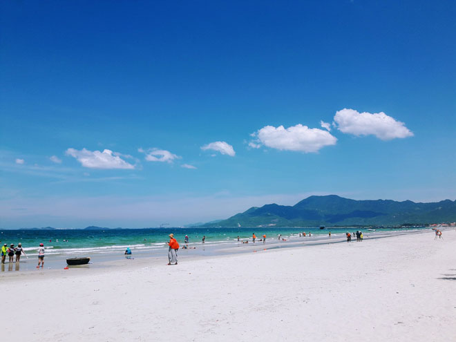 Ở Nha Trang có một bãi biển đẹp \